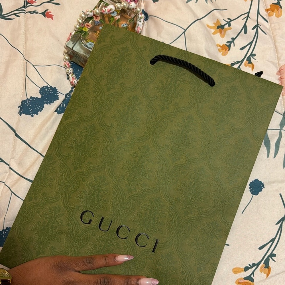 Gucci Shopping Bag (12in)